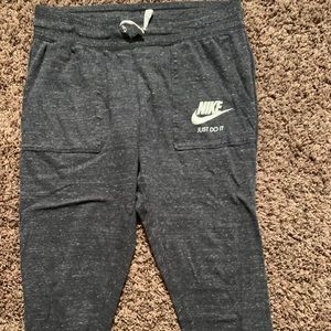 Nike SB crop pants